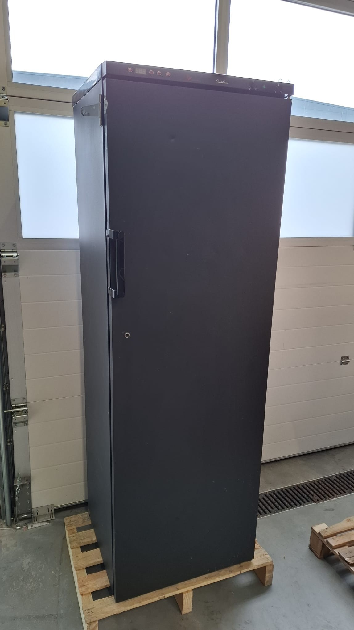 Veinikülmik CANTINA 350L
