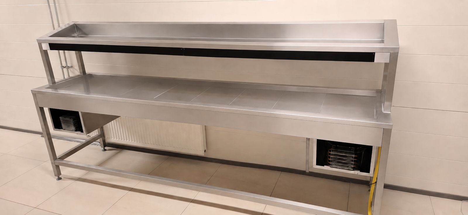 Külmlett riiuliga 2800mm
