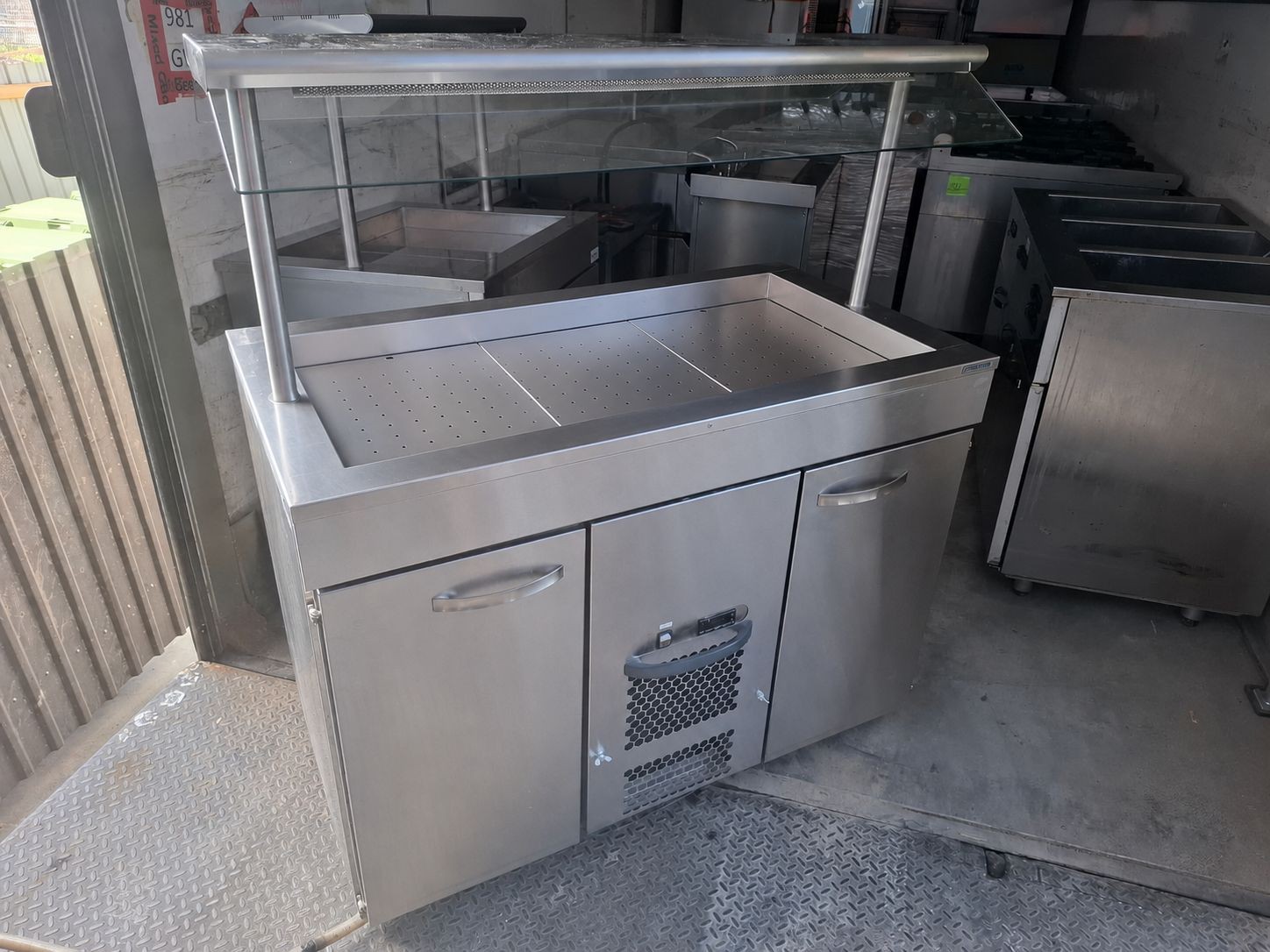 Külmmarmiit ülatasapinnaga 1200mm