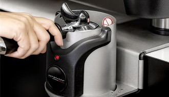 Automaatne kohvimasina käpa puhastaja